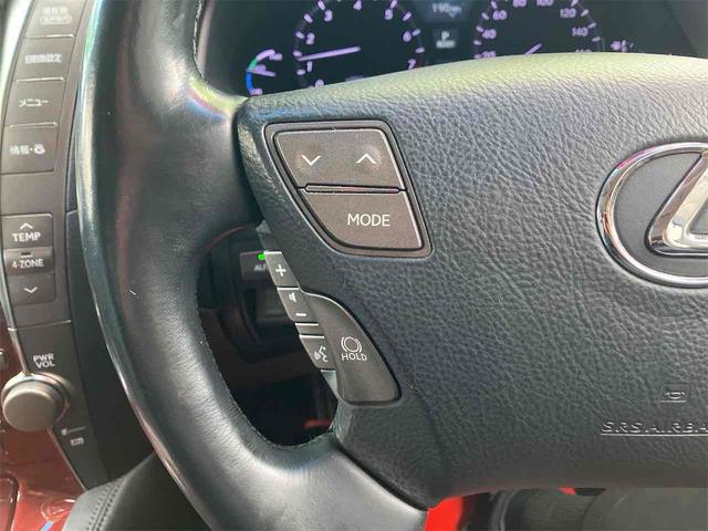 ＬＳ ＬＳ６００ｈＬ　車検２年付　４ＷＤ　ＥＴＣ　クリアランスソナー　オートクルーズコントロール　衝突被害軽減システム　バックカメラ　ナビ　アルミホイール　オートライト　ＬＥＤヘッドランプ　サンルーフ　シートエアコン（24枚目）