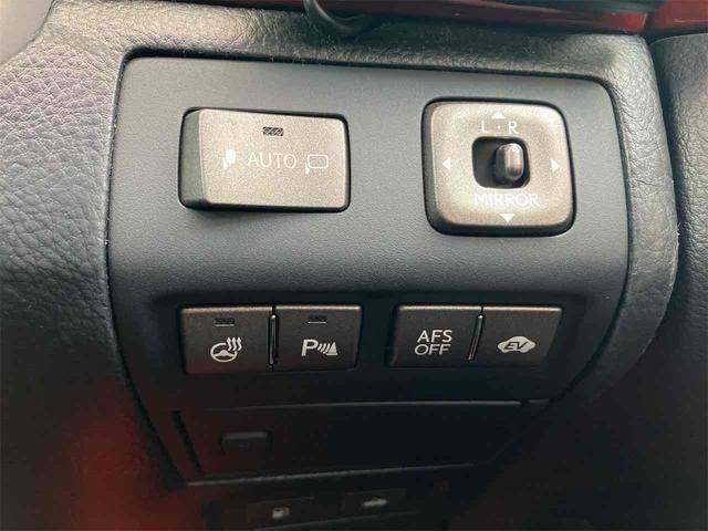 ＬＳ ＬＳ６００ｈＬ　車検２年付　４ＷＤ　ＥＴＣ　クリアランスソナー　オートクルーズコントロール　衝突被害軽減システム　バックカメラ　ナビ　アルミホイール　オートライト　ＬＥＤヘッドランプ　サンルーフ　シートエアコン（30枚目）