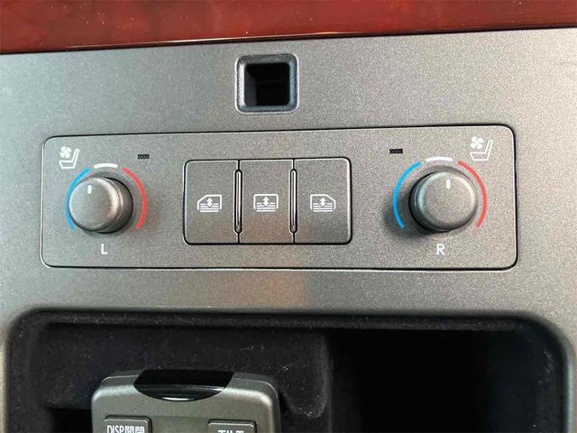 ＬＳ ＬＳ６００ｈＬ　車検２年付　４ＷＤ　ＥＴＣ　クリアランスソナー　オートクルーズコントロール　衝突被害軽減システム　バックカメラ　ナビ　アルミホイール　オートライト　ＬＥＤヘッドランプ　サンルーフ　シートエアコン（36枚目）