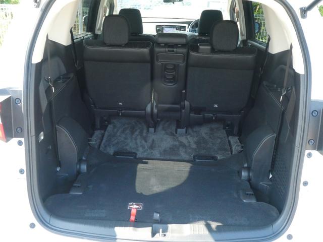 オデッセイ アブソルート・ＥＸアドバンス　ガソリン　４ＷＤ　８人乗り　ホンダセンシング　ナビ　ルーフモニター　両側電動スライド（16枚目）