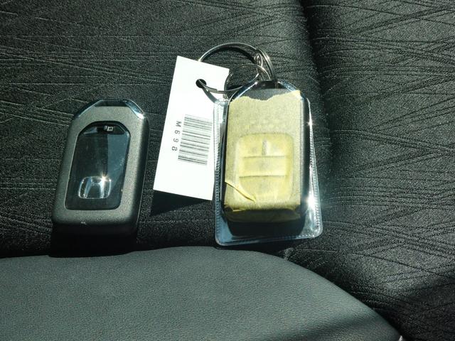 オデッセイ アブソルート・ＥＸアドバンス　ガソリン　４ＷＤ　８人乗り　ホンダセンシング　ナビ　ルーフモニター　両側電動スライド（41枚目）