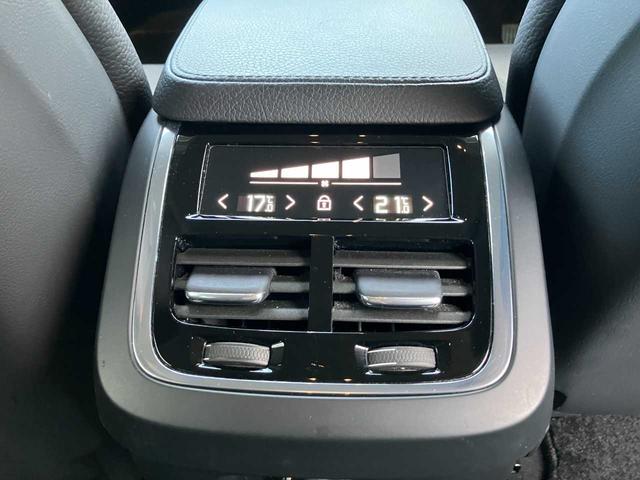 Ｖ９０ Ｔ５　モメンタム　メーカーナビ／フルセグＴＶ／全方位カメラ／レザーシート／パワーシート／パワーバックドア／衝突軽減ブレーキ／シートヒーター／フロントフォグランプ／リヤフォグランプ／ＥＴＣ／（17枚目）