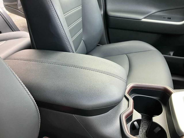 ＲＡＶ４ Ｇ　ワンオーナー　寒冷地仕様　全方位モニター　シートヒーター　ステアリングヒーター　パワーシート　ＥＴＣ　ステアリングリモコン　クルコン　軽減ブレーキ　ＢＳＭ　ドラレコ前後　パワーバックドア（37枚目）