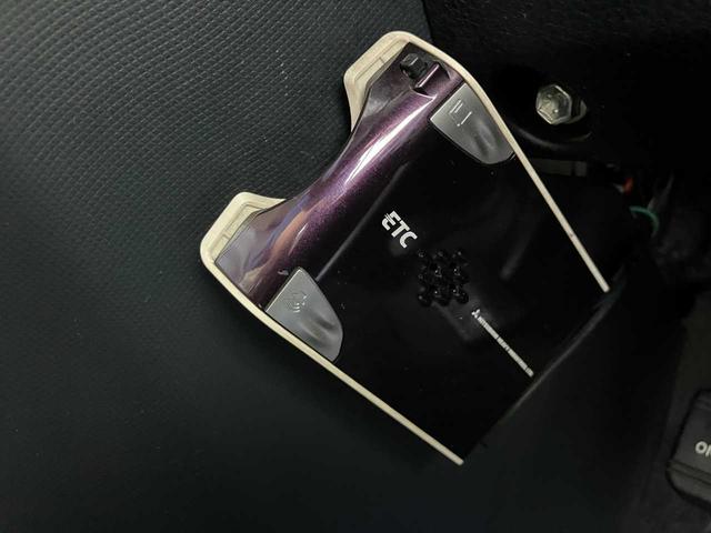 ヴォクシー ＺＳ　４ＷＤ／アルパインナビ／フルセグＴＶ／バックカメラ／Ｂｌｕｅｔｏｏｔｈ／アルパインフリップダウンモニター／両側スライド／片側電動スライドドア／ＬＥＤヘッドライト／フォグランプ／ＥＴＣ／横滑り防止／（26枚目）