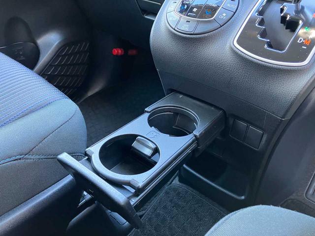 ヴォクシー ＺＳ　４ＷＤ／アルパインナビ／フルセグＴＶ／バックカメラ／Ｂｌｕｅｔｏｏｔｈ／アルパインフリップダウンモニター／両側スライド／片側電動スライドドア／ＬＥＤヘッドライト／フォグランプ／ＥＴＣ／横滑り防止／（29枚目）
