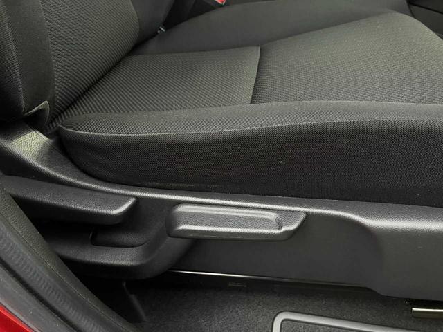 ヴェゼル ハイブリッドＸ・ホンダセンシング　ワンオーナー／４ＷＤ／衝突軽減ブレーキ／純正ナビ／フルセグＴＶ／バックカメラ／クルーズコントロール／パドルシフト／ＥＴＣ／車線逸脱／純正オプショングリル／シートヒーター／（28枚目）