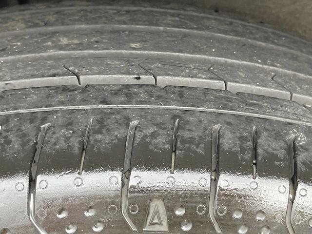 ヴェゼル ハイブリッドＸ・ホンダセンシング　ワンオーナー／４ＷＤ／衝突軽減ブレーキ／純正ナビ／フルセグＴＶ／バックカメラ／クルーズコントロール／パドルシフト／ＥＴＣ／車線逸脱／純正オプショングリル／シートヒーター／（42枚目）