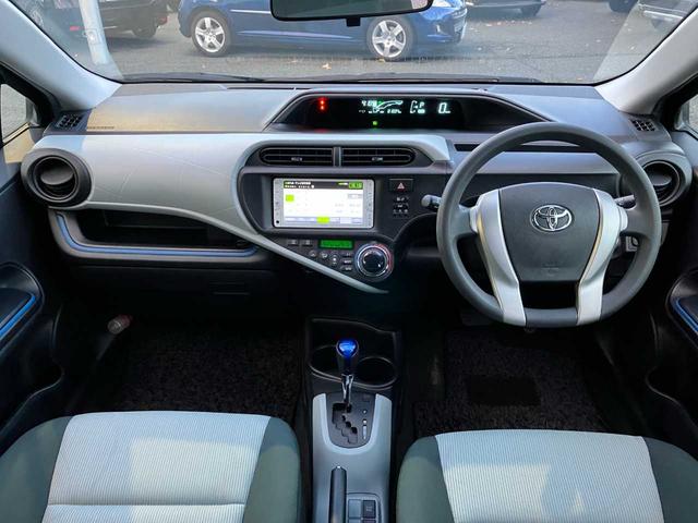 アクア S 車検令和9年5月/純正ナビ/TV/バックカメラ/プッシュ式エンジンスタート/ETC/スペアキー/(4枚目)