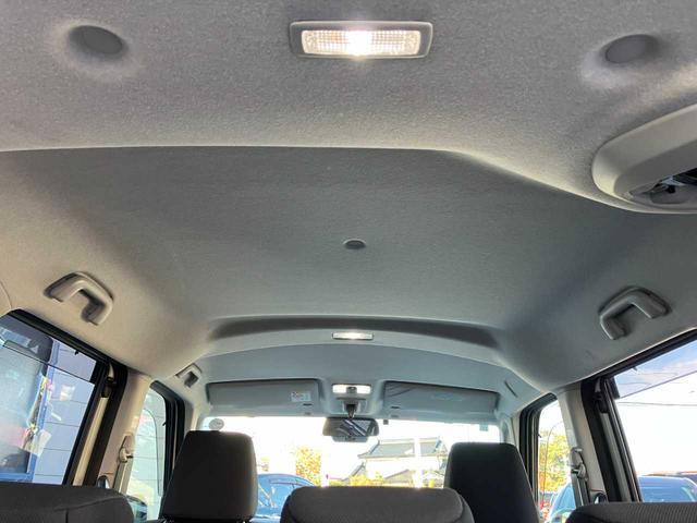 ルーミー カスタムG ワンオーナー/4WD/純正ナビ/フルセグTV/バックカメラ/バックカメラ/クルーズコントロール/衝突軽減ブレーキ/LEDヘッドライト/フォグランプ/両側ウェルカムパワースライド/スペアキー/ETC(11枚目)