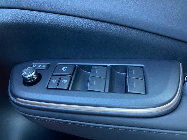 クラウンクロスオーバー G モデリスタフロントスポイラー サイド・リアスカート カラードフェンダー ワンオーナー バックカメラ ETC 軽減ブレーキ フルセグTV ドラレコ前後 AC100V・1500W給電(31枚目)