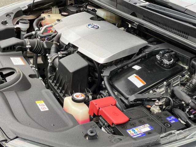 プリウス Ｓセーフティプラス　４ＷＤ寒冷地仕様　フロントフォグ／リヤフォグ／ナビ／ＴＶ／バックカメラ／ドライブレコーダー前後／クルーズコントロール／ＥＴＣ／フロントガラス熱線／オートライト／シンプルインテリジェントパーキングアシスト／全塗装（14枚目）