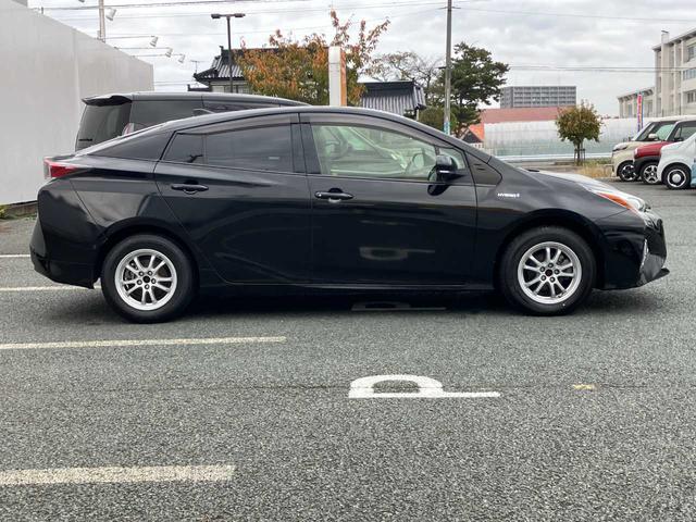 プリウス Ｓセーフティプラス　４ＷＤ寒冷地仕様　フロントフォグ／リヤフォグ／ナビ／ＴＶ／バックカメラ／ドライブレコーダー前後／クルーズコントロール／ＥＴＣ／フロントガラス熱線／オートライト／シンプルインテリジェントパーキングアシスト／全塗装（15枚目）