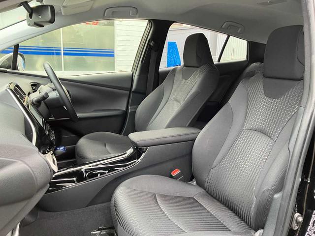 プリウス Ｓセーフティプラス　４ＷＤ寒冷地仕様　フロントフォグ／リヤフォグ／ナビ／ＴＶ／バックカメラ／ドライブレコーダー前後／クルーズコントロール／ＥＴＣ／フロントガラス熱線／オートライト／シンプルインテリジェントパーキングアシスト／全塗装（18枚目）