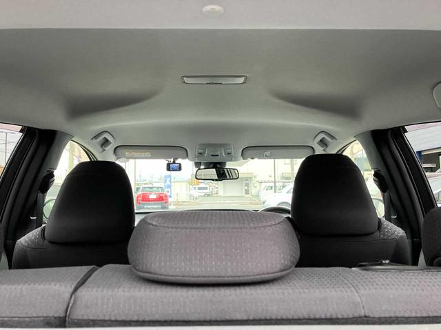 プリウス Ｓセーフティプラス　４ＷＤ寒冷地仕様　フロントフォグ／リヤフォグ／ナビ／ＴＶ／バックカメラ／ドライブレコーダー前後／クルーズコントロール／ＥＴＣ／フロントガラス熱線／オートライト／シンプルインテリジェントパーキングアシスト／全塗装（27枚目）