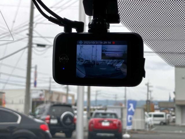 プリウス Ｓセーフティプラス　４ＷＤ寒冷地仕様　フロントフォグ／リヤフォグ／ナビ／ＴＶ／バックカメラ／ドライブレコーダー前後／クルーズコントロール／ＥＴＣ／フロントガラス熱線／オートライト／シンプルインテリジェントパーキングアシスト／全塗装（28枚目）