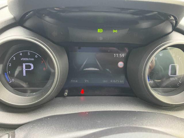 ヤリス Ｇ　４ＷＤ　ワンオーナー　全方位モニター　ＬＥＤライト　オートライト・ハイビーム　軽減ブレーキ　ドライブレコーダー前後　ステリモ　クルコン　２０２５年製夏タイヤ　フロントガラス熱線（15枚目）