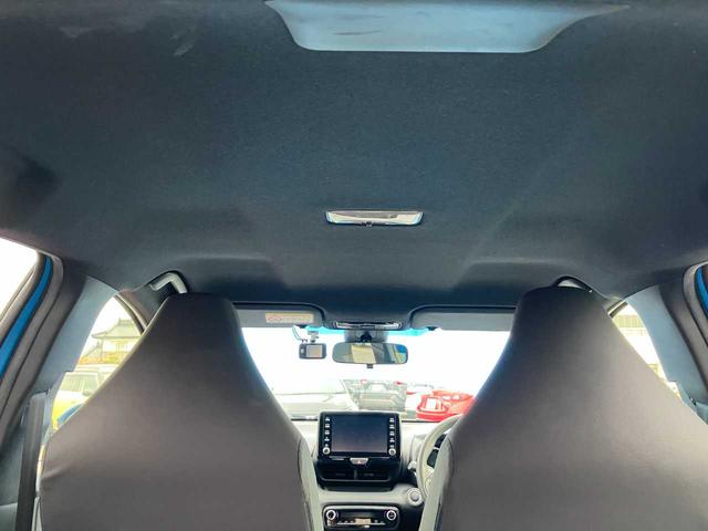 ヤリス Ｇ　４ＷＤ　ワンオーナー　全方位モニター　ＬＥＤライト　オートライト・ハイビーム　軽減ブレーキ　ドライブレコーダー前後　ステリモ　クルコン　２０２５年製夏タイヤ　フロントガラス熱線（32枚目）