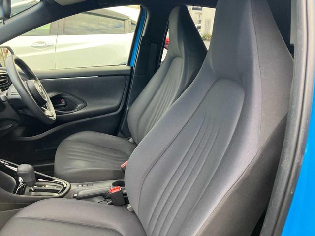 ヤリス Ｇ　４ＷＤ　ワンオーナー　全方位モニター　ＬＥＤライト　オートライト・ハイビーム　軽減ブレーキ　ドライブレコーダー前後　ステリモ　クルコン　２０２５年製夏タイヤ　フロントガラス熱線（33枚目）