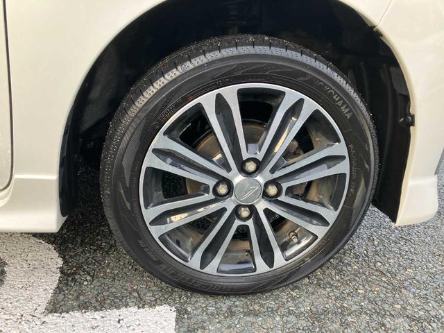 タント カスタムＲＳ　４ＷＤ　両側パワースライドドア　ナビ＆ＴＶ　ＥＴＣ　エンスタ（16枚目）