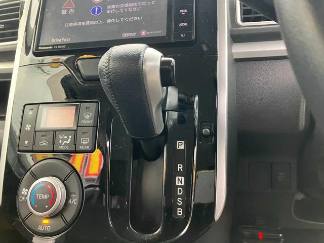タント カスタムＲＳ　４ＷＤ　両側パワースライドドア　ナビ＆ＴＶ　ＥＴＣ　エンスタ（19枚目）