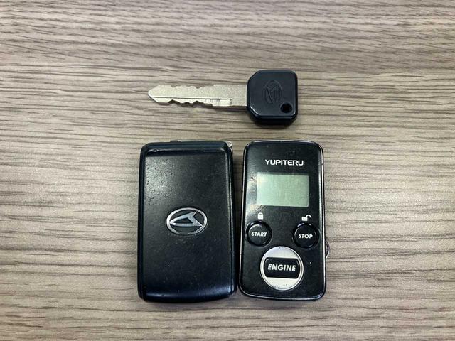 タント カスタムＲＳ　４ＷＤ　両側パワースライドドア　ナビ＆ＴＶ　ＥＴＣ　エンスタ（37枚目）