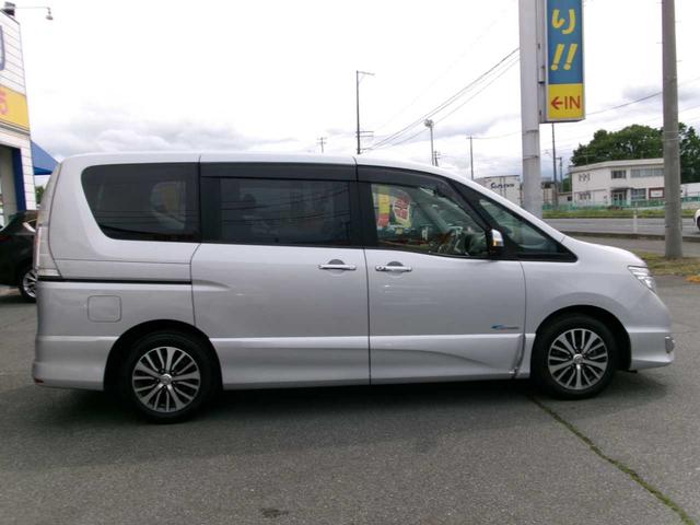 セレナ ハイウェイスター　Ｖセレ＋セーフティ　ＳＨＶ　Ａセフ　衝突軽減ブレーキ／両側パワースライド／前後ソナー／ナビ／フルセグＴＶ／Ｂｌｕｅｔｏｏｔｈ／ＤＶＤ再生／アラウンドビューモニタ／クルーズコントロール／アイドリングストップ／フォグランプ／ＥＴＣ／ドラレコ（9枚目）