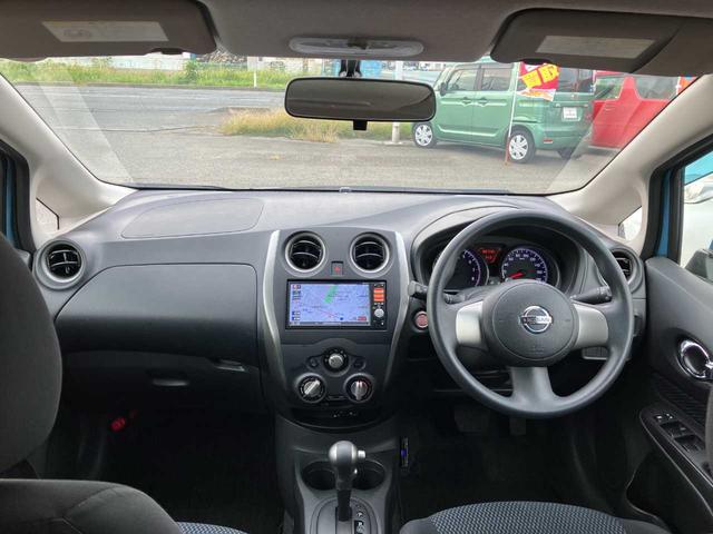 ノート Ｘ　ＦＯＵＲ　切替４ＷＤ／純正エンジンスターター／プッシュスタート／純正ナビＭＭ１１２－Ｗ／１セグＴＶ／ＣＤ／ＡＵＸ／ＥＴＣ／電動格納サイドミラー／スペアキー（2枚目）