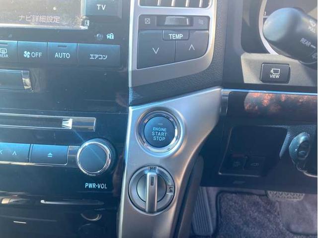 ランドクルーザー ＺＸ　ＷＡＬＤエアロ／マフラ／ＷＡＬＤ２０インチＬＳ／サンルーフ／黒革／ナビ／フルセグ／Ｂｌｕｅｔｏｏｔｈ／ＤＶＤ／フリップダウン／Ｂカメラ／シートヒーター＆クーラ／リアシートヒータ／フロント＆リアフォグ（23枚目）