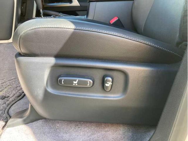 ランドクルーザー ＺＸ　ＷＡＬＤエアロ／マフラ／ＷＡＬＤ２０インチＬＳ／サンルーフ／黒革／ナビ／フルセグ／Ｂｌｕｅｔｏｏｔｈ／ＤＶＤ／フリップダウン／Ｂカメラ／シートヒーター＆クーラ／リアシートヒータ／フロント＆リアフォグ（64枚目）
