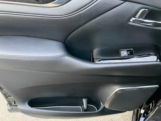 アルファードハイブリッド SR Cパッケージ 寒冷地仕様/4WD/TRDエアロ/衝突軽減/エンジンスターター/アルパインナビ/フルセグTV/Bluetooth/DVD再生/フリップダウンモニタ/バックカメラ/ステアリングヒータ/シートヒータ&クー(60枚目)