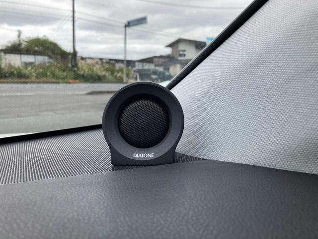プリウス Aプレミアム ツーリングセレクション 4WD/衝突軽減ブレーキ/横滑防止/BSM/寒冷地/フロントガラス熱線/リアフォグ/エンスタ/黒革シート/HUD/クルコン/ナビ/フルセグTV/Bluetooth/DVD/Bカメラ/ドラレコ/ETC/(19枚目)