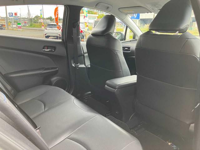 プリウス Aプレミアム ツーリングセレクション 4WD/衝突軽減ブレーキ/横滑防止/BSM/寒冷地/フロントガラス熱線/リアフォグ/エンスタ/黒革シート/HUD/クルコン/ナビ/フルセグTV/Bluetooth/DVD/Bカメラ/ドラレコ/ETC/(43枚目)