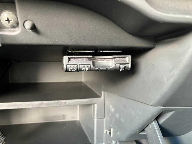 ノート ｅ－パワー　メダリスト　ＦＯＵＲ　切替４ＷＤ／１オーナ／衝突軽減ブレーキ／横滑り防止／エンジンスターター／前後ソナー／ナビ／フルセグＴＶ／ＤＶＤ再生／ＣＤ／アラウンドビューモニター／前後ドライブレコーダー／クルコン／ＥＴＣ／ＬＥＤライ（15枚目）