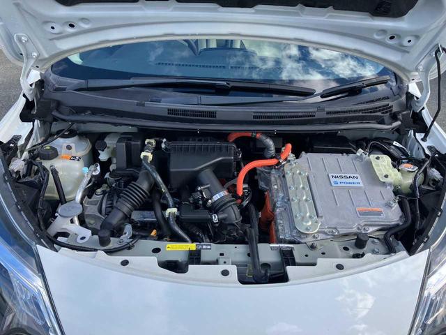 ノート ｅ－パワー　メダリスト　ＦＯＵＲ　切替４ＷＤ／１オーナ／衝突軽減ブレーキ／横滑り防止／エンジンスターター／前後ソナー／ナビ／フルセグＴＶ／ＤＶＤ再生／ＣＤ／アラウンドビューモニター／前後ドライブレコーダー／クルコン／ＥＴＣ／ＬＥＤライ（60枚目）
