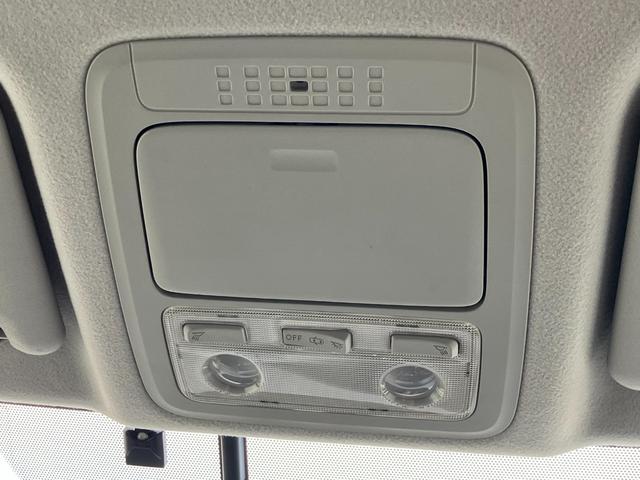 ヴォクシー ハイブリッドV 両側パワースライドドア/モデリスタエアロ/横滑防止/おくだけ充電/リアヒーター/ナビ/Bluetooth/DVD再生/バックカメラ/前席シートヒーター/ビルトインETC/オート電動格納サイドミラー(26枚目)