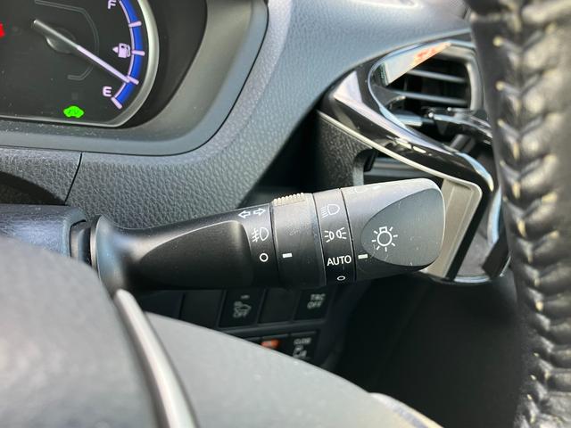 ヴォクシー ハイブリッドV 両側パワースライドドア/モデリスタエアロ/横滑防止/おくだけ充電/リアヒーター/ナビ/Bluetooth/DVD再生/バックカメラ/前席シートヒーター/ビルトインETC/オート電動格納サイドミラー(33枚目)