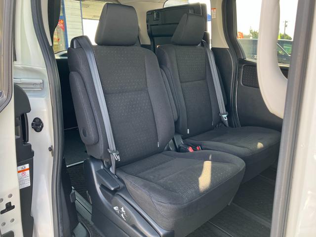 ヴォクシー ハイブリッドV 両側パワースライドドア/モデリスタエアロ/横滑防止/おくだけ充電/リアヒーター/ナビ/Bluetooth/DVD再生/バックカメラ/前席シートヒーター/ビルトインETC/オート電動格納サイドミラー(40枚目)