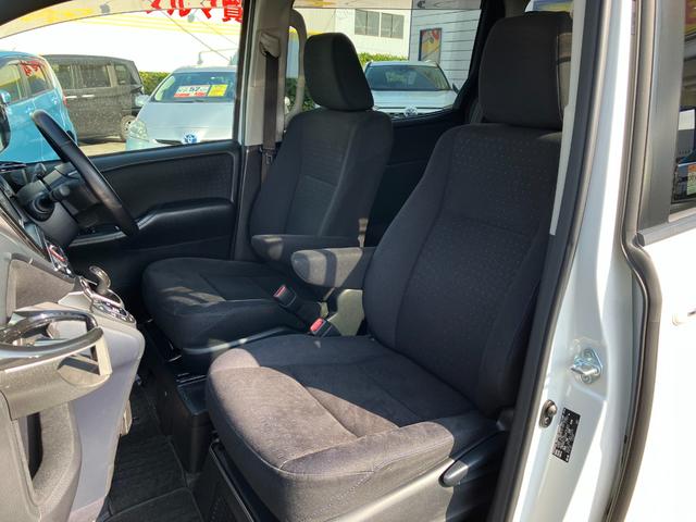 ヴォクシー ハイブリッドV 両側パワースライドドア/モデリスタエアロ/横滑防止/おくだけ充電/リアヒーター/ナビ/Bluetooth/DVD再生/バックカメラ/前席シートヒーター/ビルトインETC/オート電動格納サイドミラー(49枚目)