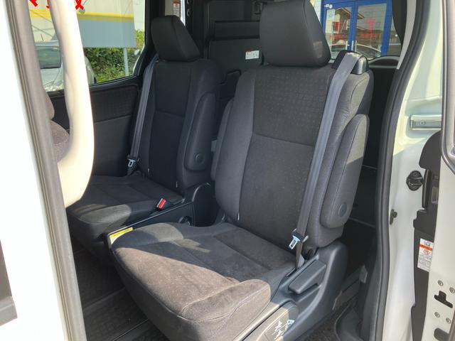 ヴォクシー ハイブリッドV 両側パワースライドドア/モデリスタエアロ/横滑防止/おくだけ充電/リアヒーター/ナビ/Bluetooth/DVD再生/バックカメラ/前席シートヒーター/ビルトインETC/オート電動格納サイドミラー(51枚目)