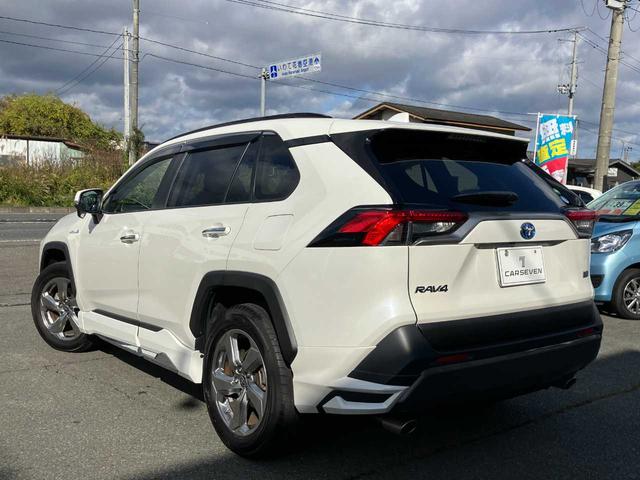 ＲＡＶ４ ハイブリッドＧ　ハイブリッド４ＷＤ／モデリスタ／レザー／１オーナ／ＢＳＭ／寒冷地／フロントガラス熱線／リアフォグ／衝突軽減／横滑防止／前席シートヒータ／自動バックドア／ナビ／フルセグ／ブルートゥース／ＤＶＤ／Ｂカメラ（9枚目）