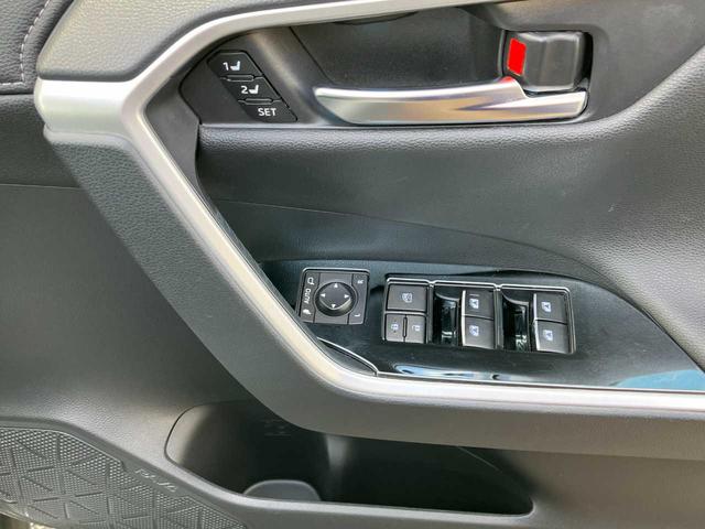 ＲＡＶ４ ハイブリッドＧ　ハイブリッド４ＷＤ／モデリスタ／レザー／１オーナ／ＢＳＭ／寒冷地／フロントガラス熱線／リアフォグ／衝突軽減／横滑防止／前席シートヒータ／自動バックドア／ナビ／フルセグ／ブルートゥース／ＤＶＤ／Ｂカメラ（35枚目）