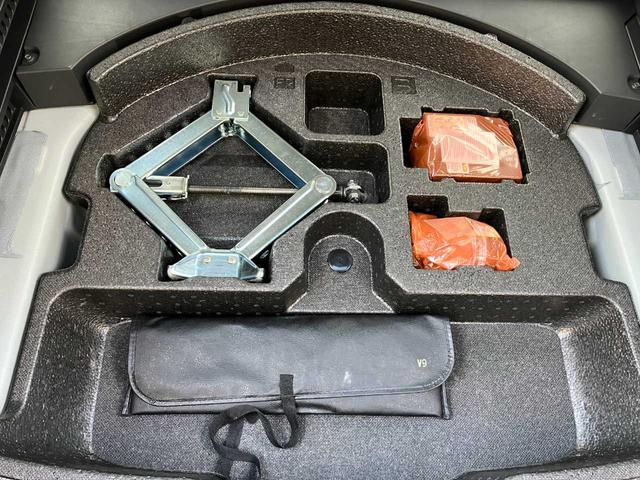 ＲＡＶ４ ハイブリッドＧ　ハイブリッド４ＷＤ／モデリスタ／レザー／１オーナ／ＢＳＭ／寒冷地／フロントガラス熱線／リアフォグ／衝突軽減／横滑防止／前席シートヒータ／自動バックドア／ナビ／フルセグ／ブルートゥース／ＤＶＤ／Ｂカメラ（45枚目）