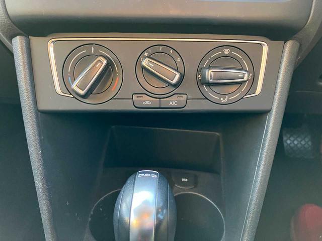 ポロ TSIコンフォートライン 横滑防止/ディスプレイオーディオ/ETC/ブルートゥース/AUX/USB/アイドリングストップ/カーテン&サイドエアバック/社外15インチアルミホイール(16枚目)