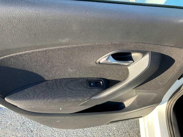 ポロ TSIコンフォートライン 横滑防止/ディスプレイオーディオ/ETC/ブルートゥース/AUX/USB/アイドリングストップ/カーテン&サイドエアバック/社外15インチアルミホイール(41枚目)