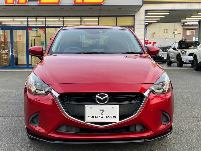 デミオ １３Ｓツーリング　４ＷＤ／衝突軽減ブレーキ／横滑防止／純正エンジンスターター／前席シートヒーター／ナビ／フルセグＴＶ／ブルートゥース／ＤＶＤ再生／バックカメラ／オート電動格納サイドミラー／オートライト／アイドリングス（4枚目）