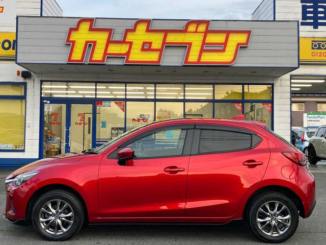 デミオ １３Ｓツーリング　４ＷＤ／衝突軽減ブレーキ／横滑防止／純正エンジンスターター／前席シートヒーター／ナビ／フルセグＴＶ／ブルートゥース／ＤＶＤ再生／バックカメラ／オート電動格納サイドミラー／オートライト／アイドリングス（7枚目）