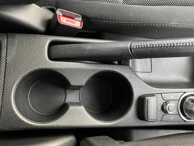 デミオ １３Ｓツーリング　４ＷＤ／衝突軽減ブレーキ／横滑防止／純正エンジンスターター／前席シートヒーター／ナビ／フルセグＴＶ／ブルートゥース／ＤＶＤ再生／バックカメラ／オート電動格納サイドミラー／オートライト／アイドリングス（22枚目）