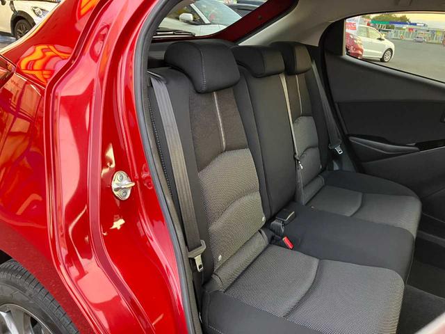 デミオ １３Ｓツーリング　４ＷＤ／衝突軽減ブレーキ／横滑防止／純正エンジンスターター／前席シートヒーター／ナビ／フルセグＴＶ／ブルートゥース／ＤＶＤ再生／バックカメラ／オート電動格納サイドミラー／オートライト／アイドリングス（32枚目）