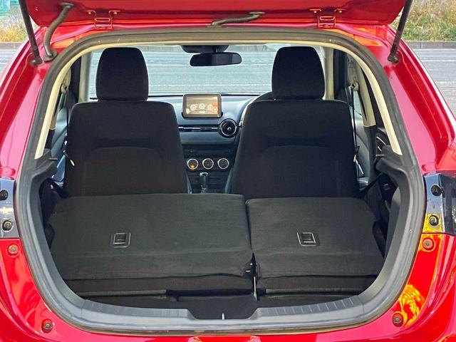 デミオ １３Ｓツーリング　４ＷＤ／衝突軽減ブレーキ／横滑防止／純正エンジンスターター／前席シートヒーター／ナビ／フルセグＴＶ／ブルートゥース／ＤＶＤ再生／バックカメラ／オート電動格納サイドミラー／オートライト／アイドリングス（38枚目）