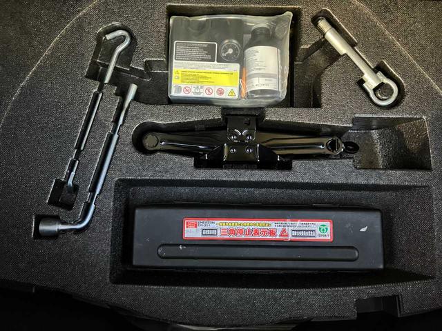 デミオ １３Ｓツーリング　４ＷＤ／衝突軽減ブレーキ／横滑防止／純正エンジンスターター／前席シートヒーター／ナビ／フルセグＴＶ／ブルートゥース／ＤＶＤ再生／バックカメラ／オート電動格納サイドミラー／オートライト／アイドリングス（40枚目）